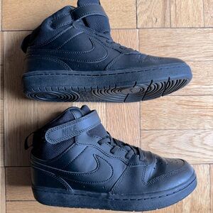 Nike Boys Sneakers Size 3